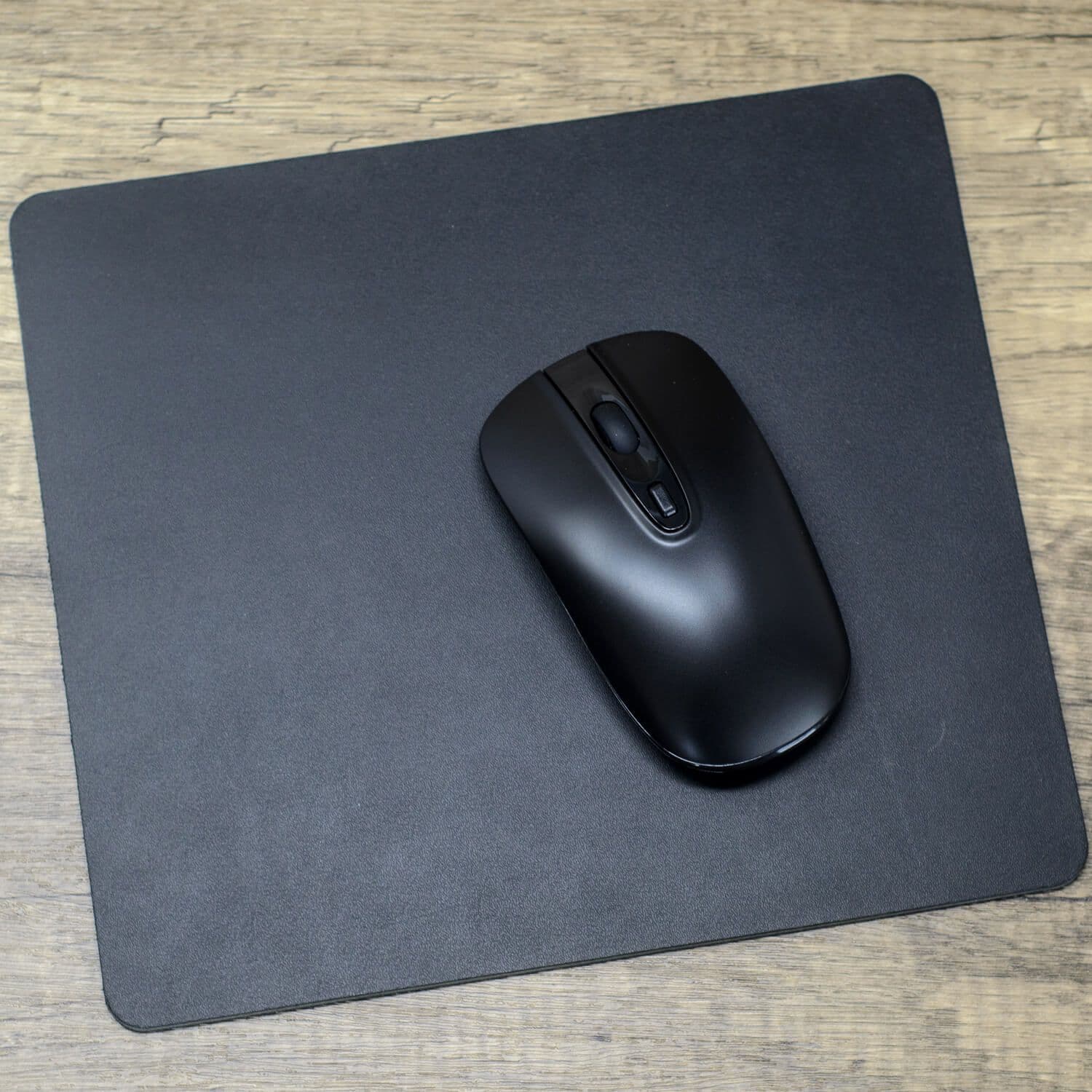 Computer Mouse Matt Full Grain Real Leather Mouse Mat in Black - Ashford Ridge